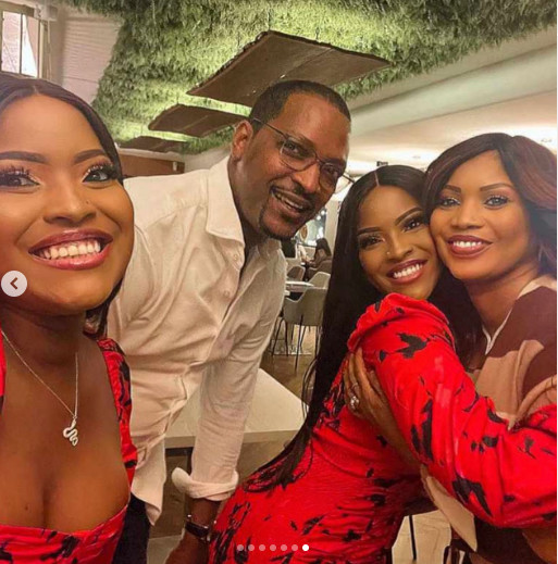 Anniversaire : La déclaration émouvante de Mame Boye Diao à son épouse (Photos) Anniversaire : La déclaration émouvante de Mame Boye Diao à son épouse (Photos)