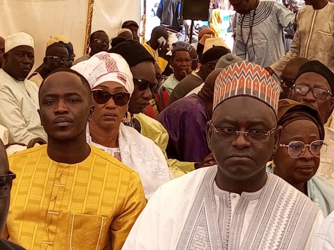 Condoléances : Une délégation du PDS auprès de la famille de feu Serigne Modou Niang, surnommé le « promoteur de l'alternance ». Condoléances : Une délégation du PDS auprès de la famille de feu Serigne Modou Niang, surnommé le « promoteur de l'alternance ».