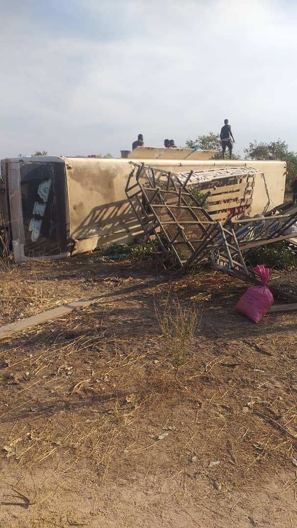 Photos / Tambacounda: Un bus de transport s'est renversé sur la route nationale, 27 blessés enregistrés, dont 9 graves