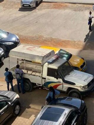 Photos/ Procès Sonko-Mame Mbaye Niang : Cité Keur Gorgui barricadée Photos/ Procès Sonko-Mame Mbaye Niang : Cité Keur Gorgui barricadée