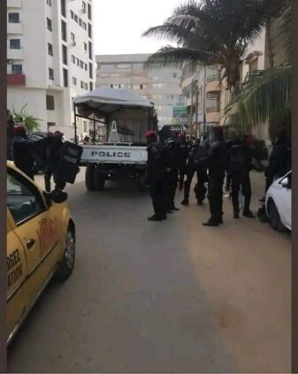 Photos/ Procès Sonko-Mame Mbaye Niang : Cité Keur Gorgui barricadée Photos/ Procès Sonko-Mame Mbaye Niang : Cité Keur Gorgui barricadée