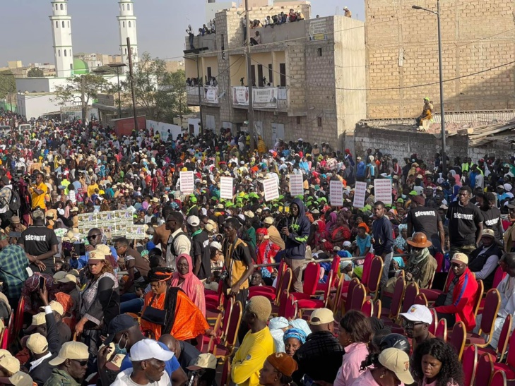 Photos/ Meeting de Pikine Guinaw Rail de l’Apr:  La foule domine tout et impose son rythme à cette organisation débordante d’énergie