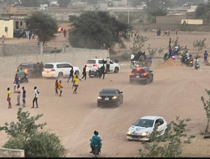 Photos / Pour rallier Mbacké: Ousmane Sonko et son convoi sur une route sablonneuse