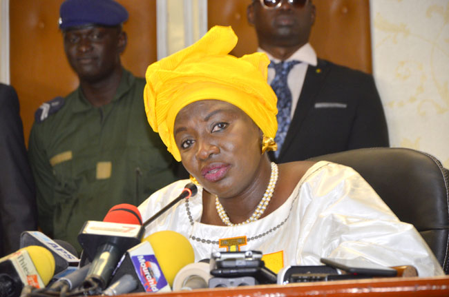 Assemblée nationale/ Après la perte de son mandat de député: Aminata Touré demande au président un courrier officiel Assemblée nationale/ Après la perte de son mandat de député: Aminata Touré demande au président un courrier officiel