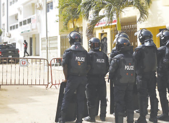 Présence policière au domicile d'Ousmane Sonko : Les explications de la Police Présence policière au domicile d'Ousmane Sonko : Les explications de la Police