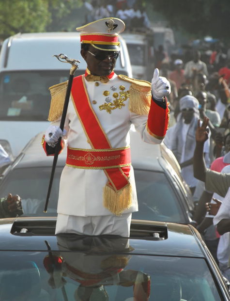 Le Poète Amadou Lamine Sall rend hommage au Général Kara 