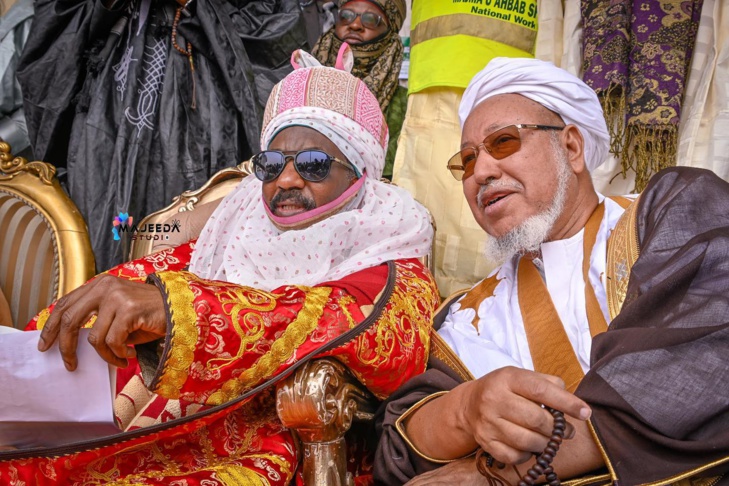 Photos : Maulidi Shehu Ibrahim Nyass à la réunion tenue dans la ville de Kebbi Photos : Maulidi Shehu Ibrahim Nyass à la réunion tenue dans la ville de Kebbi
