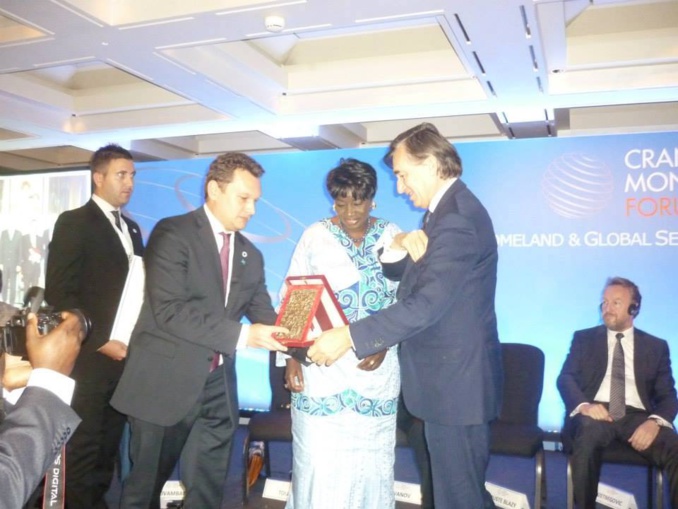 Aminata Touré reçoit un prix à Genève