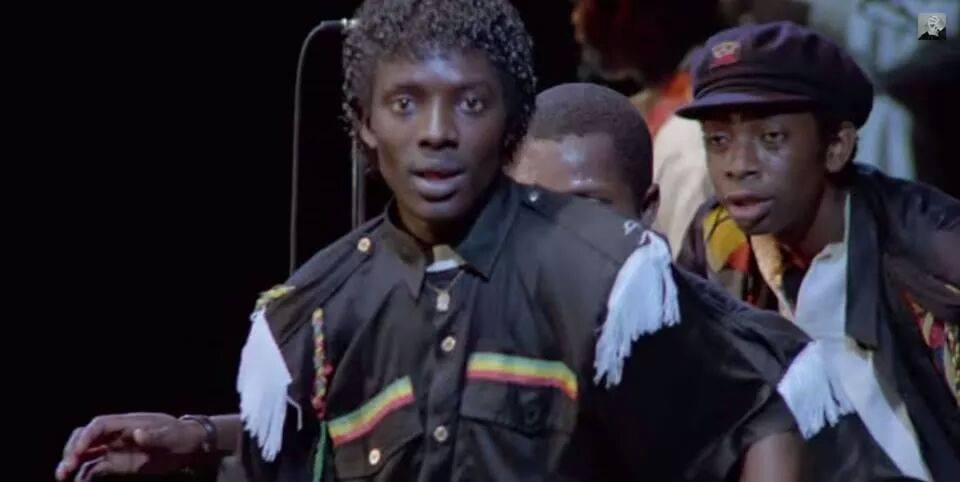 Souvenir - Youssou Ndour et son fidèle ami Mbaye Dièye Faye