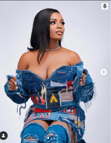 Shooting pour son anniversaire : Dans une tenue sexy, Dieyna Baldé enflamme la toile (Photos)