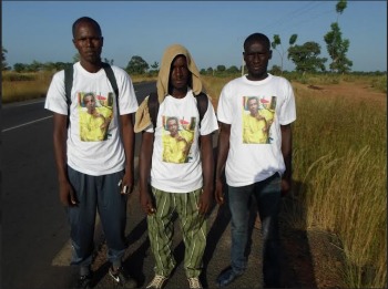 Pour voir Youssou Ndour, ces apprentis-chauffeurs ont décidé de marcher de Tambacounda à Dakar