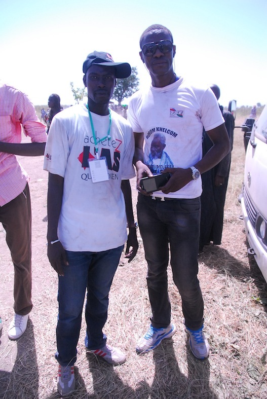 L'excellent photographe Vieux Ndiaye avec Tange Tandian à Khelcom  