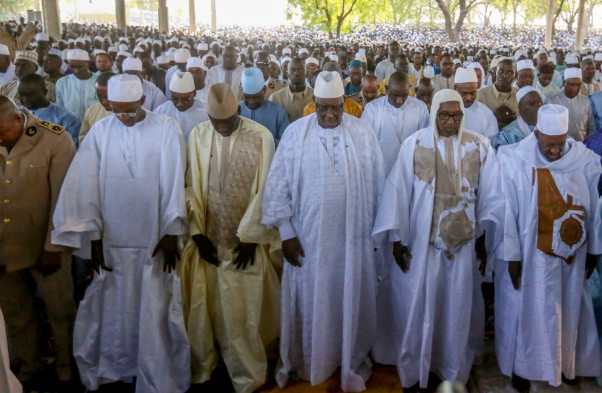 Bonne tenue du Daaka de Madina Gounass : Les gages de l’Etat à la famille du Khalife Bonne tenue du Daaka de Madina Gounass : Les gages de l’Etat à la famille du Khalife
