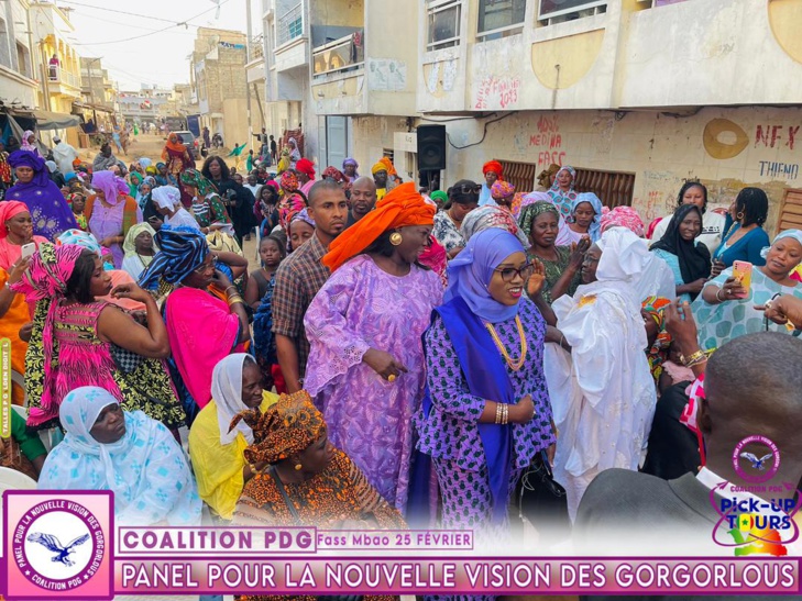 Après financement de 15 millions à 300 femmes de la Banlieue: Fatou Thiam Sarr enrôle 15 responsables « Gueum Sa Bopp » de Pikine Après financement de 15 millions à 300 femmes de la Banlieue: Fatou Thiam Sarr enrôle 15 responsables « Gueum Sa Bopp » de Pikine