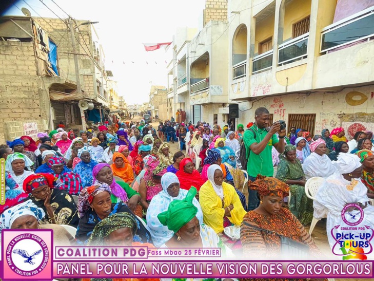 Après financement de 15 millions à 300 femmes de la Banlieue: Fatou Thiam Sarr enrôle 15 responsables « Gueum Sa Bopp » de Pikine Après financement de 15 millions à 300 femmes de la Banlieue: Fatou Thiam Sarr enrôle 15 responsables « Gueum Sa Bopp » de Pikine