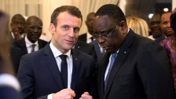 Emmanuel Macron tente de convaincre Macky Sall de renoncer à un troisième mandat