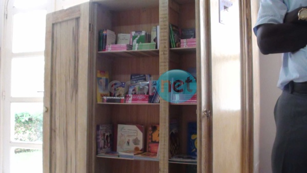 (Photos+Vidéo) Fondation Kéba Mbaye: Démarrage de son opération de distribution de kits scolaires et de création de petites bibliothèques dans les établissements publics