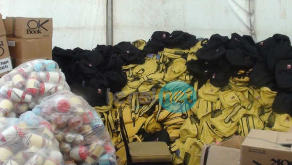 (Photos+Vidéo) Fondation Kéba Mbaye: Démarrage de son opération de distribution de kits scolaires et de création de petites bibliothèques dans les établissements publics