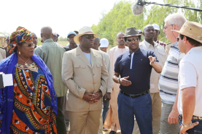 Baba Diao Itoc accueille le Président à sa ferme de Diama où l'agriculture et l'élevage sont bien combinés