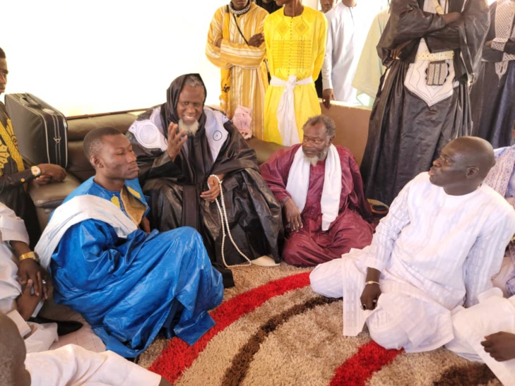 Niakhar: Le marabout Cheikh Ndiguel Sène révèle les secrets de ses prières pour le président Macky Sall et le Sénégal Niakhar: Le marabout Cheikh Ndiguel Sène révèle les secrets de ses prières pour le président Macky Sall et le Sénégal