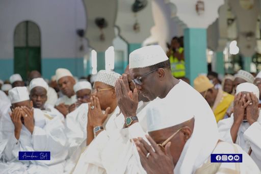 Photos/ Daaka 2023: Amadou Ba, Premier ministre a pris part à la prière du vendredi à Médina Gounass