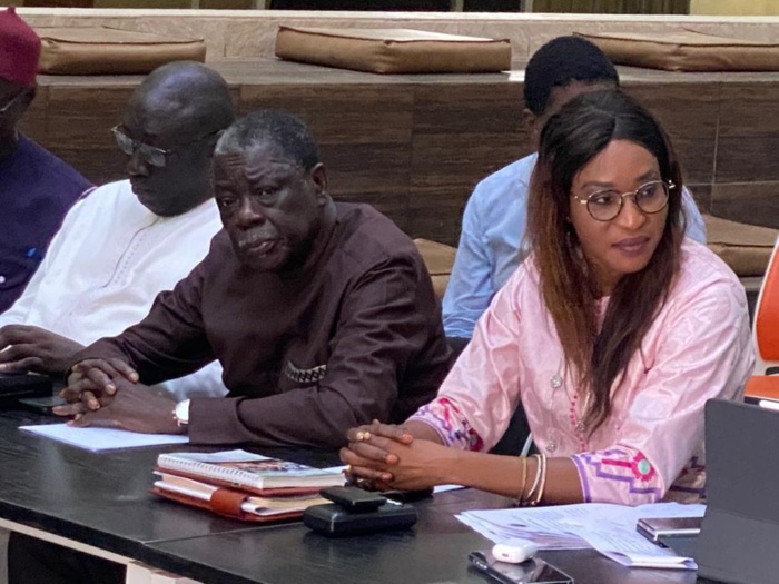 Hommage à Me Ousmane SEYE par Zahra Iyane THIAM Hommage à Me Ousmane SEYE par Zahra Iyane THIAM