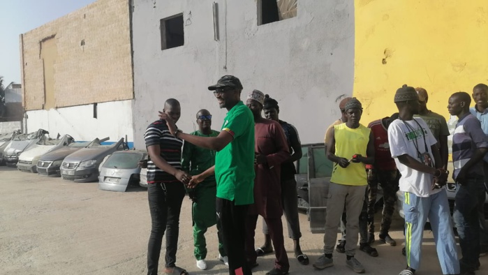 Photos / Avec des remises de carnets sanitaires à des chauffeurs: Habib Niang répond à Yewwi par des actes concrets