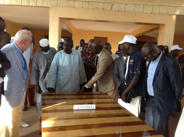 Photos-Mobilier national : Remise d'attestations à 34 maîtres-menuisiers, prêts à satisfaire la commande publique