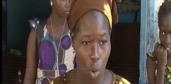 Vidéo: Ebola : Le Sénégal sommé d’ouvrir ses frontières avec la Guinée, Réaction des sénégalais. Regardez