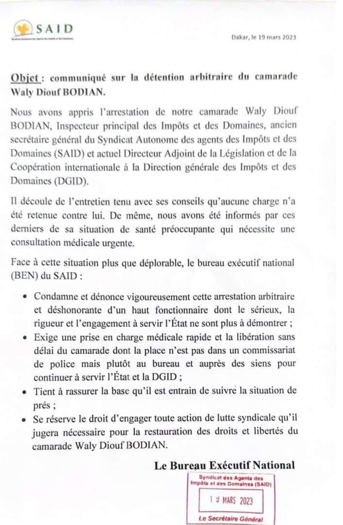 Des partisans d'Ousmane Sonko contrôlent le Syndicat autonome des inspecteurs des Impôts et des Domaines et cherchent à faire chanter le directeur des Impôts, pour la libération de Waly Faye Bodian