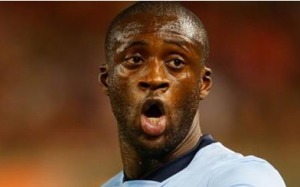 Yaya Touré assomme une petite fille dans les tribunes après une frappe ratée