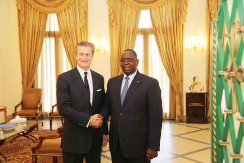 Macky Sall reçoit en audience Simon Thomson, Directeur général de Cairn Energie