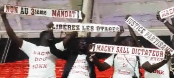 Manif’ contre le 3è mandat : Des jeunes arrêtés au stade Me Abdoulaye Wade de Diamniadio