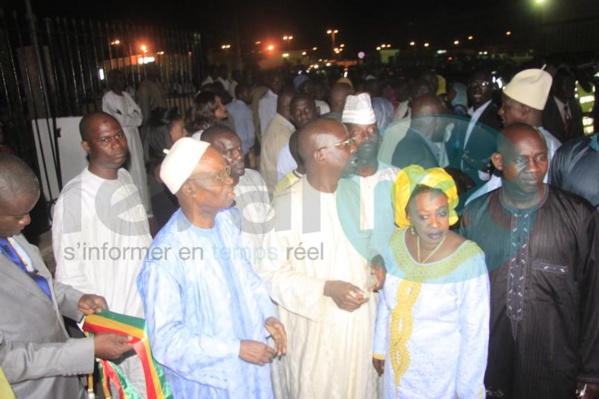 Me Abdoulaye Wade est de retour à Dakar (Regardez les images)