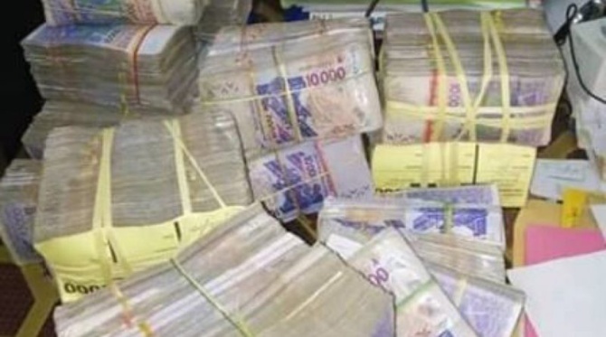  Opération « bouclage » de la Douane : 3 milliards de faux billets saisis en une semaine