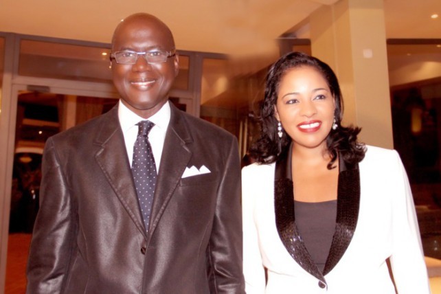 Léna Séne et Me Mbaye Dieng apparaissent pour la premiére fois aprés une année de vie commune, ils vivent le parfait amour ! 