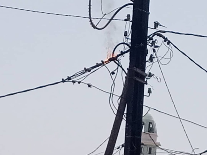 Tambacounda : Un court-circuit s'est produit à hauteur de la Grande Mosquée Tambacounda : Un court-circuit s'est produit à hauteur de la Grande Mosquée