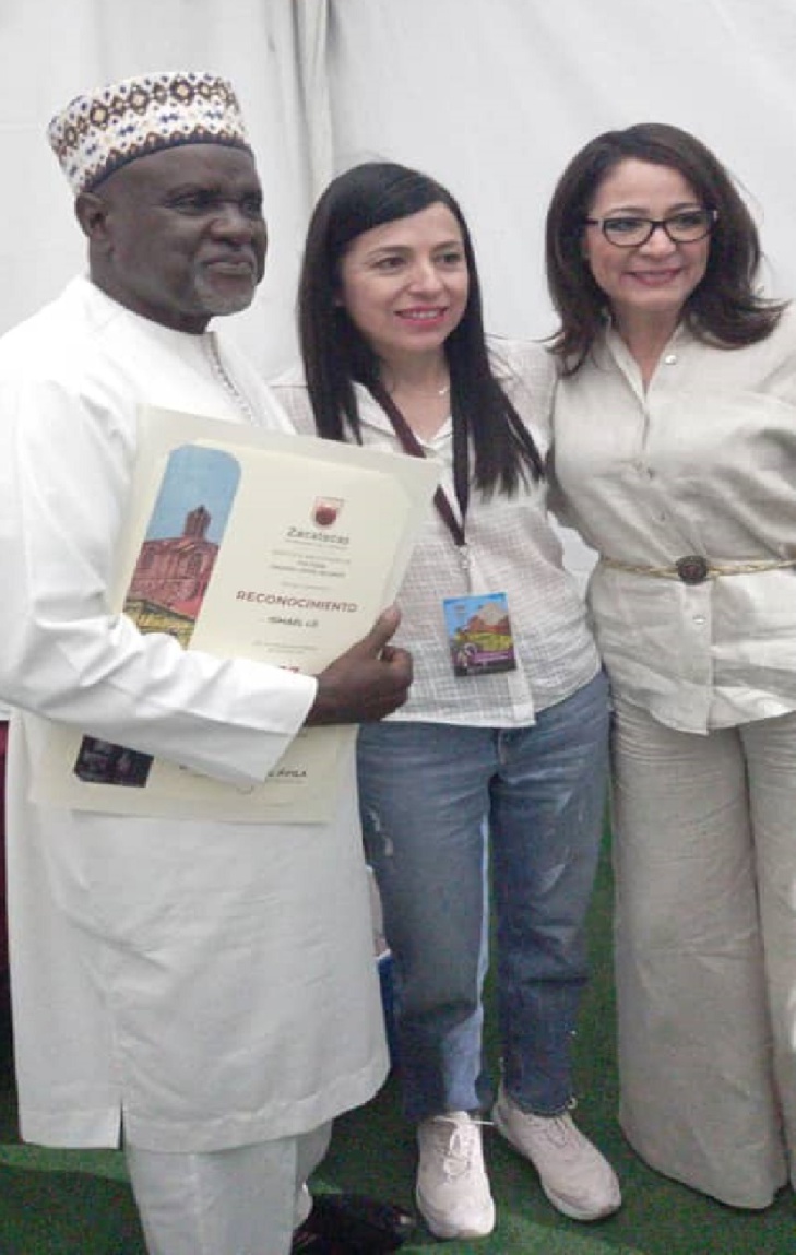 Grande distinction d’un artiste d’une dimension internationale : Ismael Lo Citoyen d’honneur de Zacatecas, au Mexique Grande distinction d’un artiste d’une dimension internationale : Ismael Lo Citoyen d’honneur de Zacatecas, au Mexique