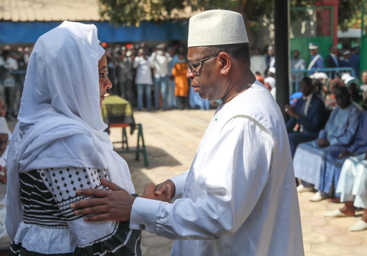 Levée du corps d’Ibrahima Sene : le président Macky Sall était présent à la cérémonie Levée du corps d’Ibrahima Sene : le président Macky Sall était présent à la cérémonie