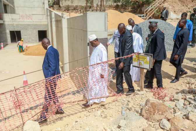 Construction de la polyclinique de l'hôpital principal de Dakar : le président Macky Sall était en visite de chantier Construction de la polyclinique de l'hôpital principal de Dakar : le président Macky Sall était en visite de chantier