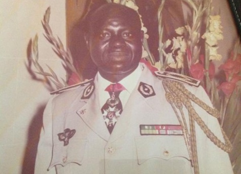 Général Louis Tavrez Da Souza dément Abdou Diouf