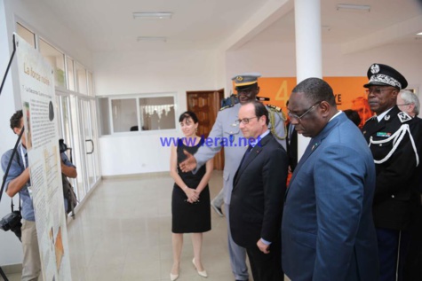 François Hollande et Macky Sall en visite  à la maison de feu Léopold Sédar Senghor (images)