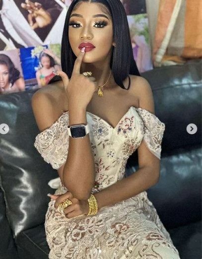 Kiné Ndiaye Rose s'affiche dans une robe très chic (Photos) Kiné Ndiaye Rose s'affiche dans une robe très chic (Photos)