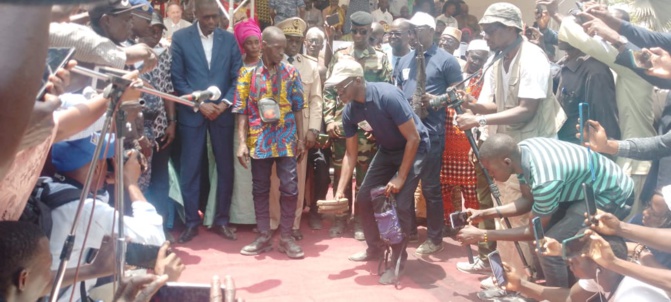 Processus de paix en Casamance : la faction nord de Diakaye a précédé au dépôt des armes. Processus de paix en Casamance : la faction nord de Diakaye a précédé au dépôt des armes.