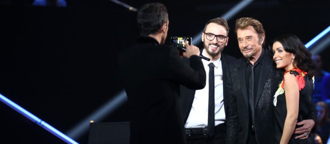Johnny Hallyday avec Shy'm et Jenifer dans les coulisses de sa soirée événement