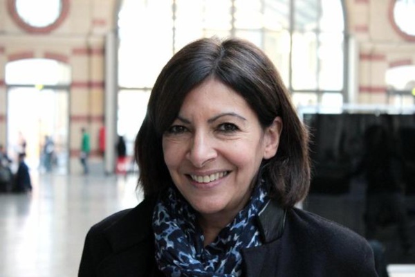 Anne Hidalgo veut la régularisation de 500 clandestins