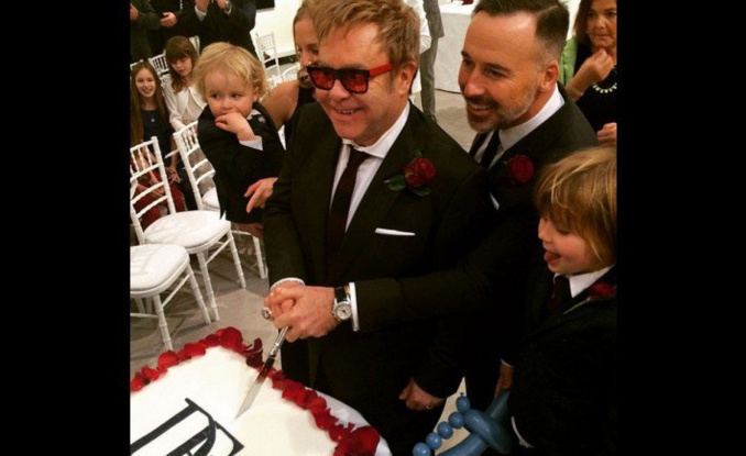 Carnet rose : Elton John et David Furnish se sont dit « OUI »