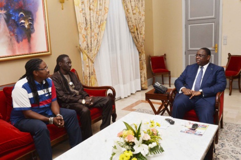Le Président Macky Sall reçoit Awadi et Duggy T