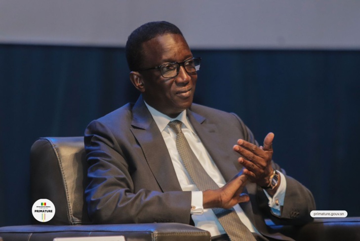 Photos / Salon de Jeunesse, de l’Emploi et de la Mobilité: Le Premier Ministre parle d’un sujet à la fois crucial et intemporel Photos / Salon de Jeunesse, de l’Emploi et de la Mobilité: Le Premier Ministre parle d’un sujet à la fois crucial et intemporel