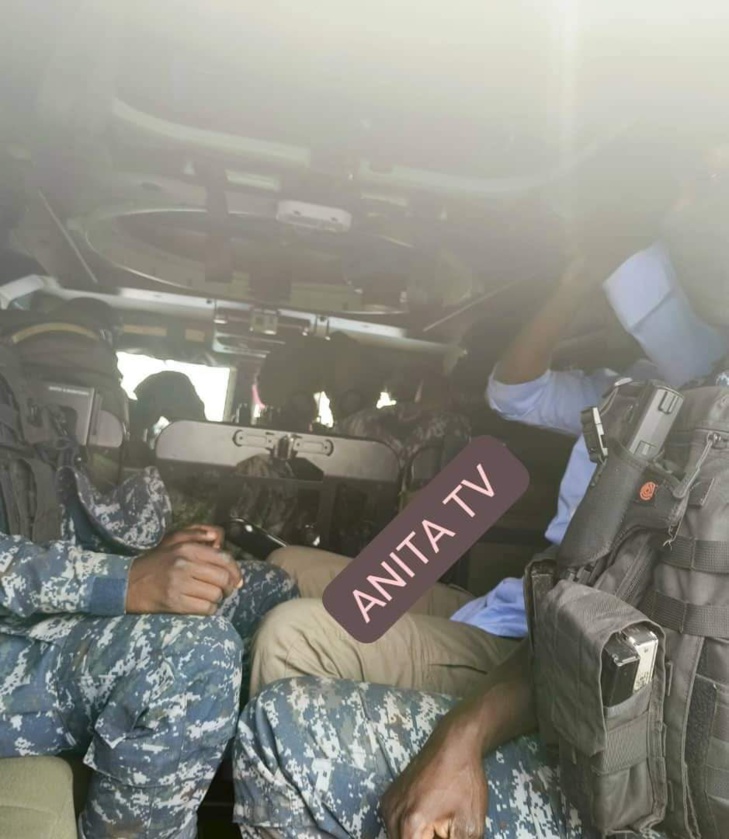 Photos/ Ousmane Sonko dans le véhicule des éléments du GIGN: L'opposant est bien arrivé à la Cité Keur Gorgui